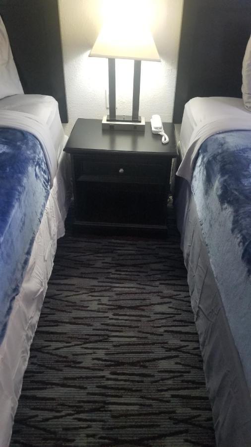 Hotel King Bed Hotel Room 110 Wi-Fi Booking Stillwater Exterior foto